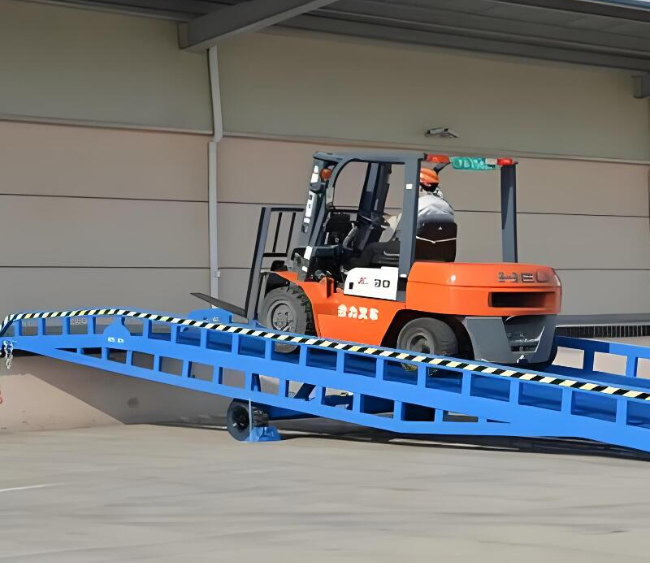大同移动式卸货平台（叉车用）